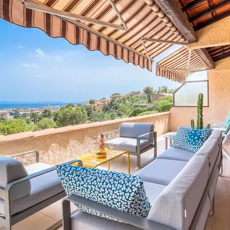 Superbe T4 -Vue Mer- Tout Confort Refait A Neuf! Bormes-les-Mimosas Exterior photo