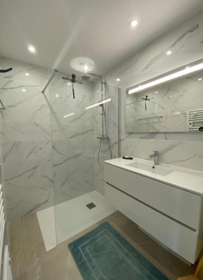 Superbe T4 -vue Mer- Confort Refait A Neuf! *