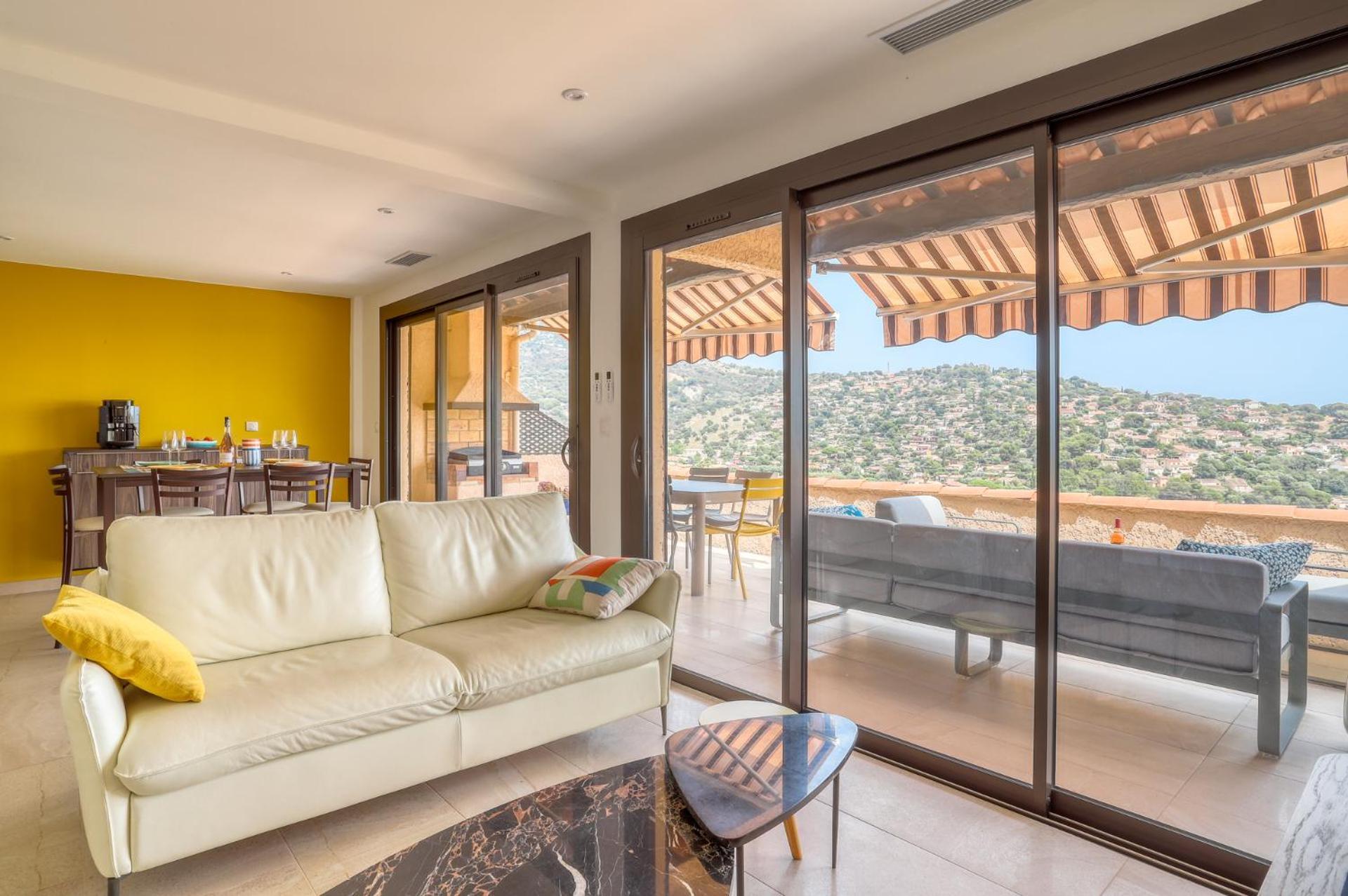 Superbe T4 -vue Mer- Confort Refait A Neuf! * Bormes-les-Mimosas