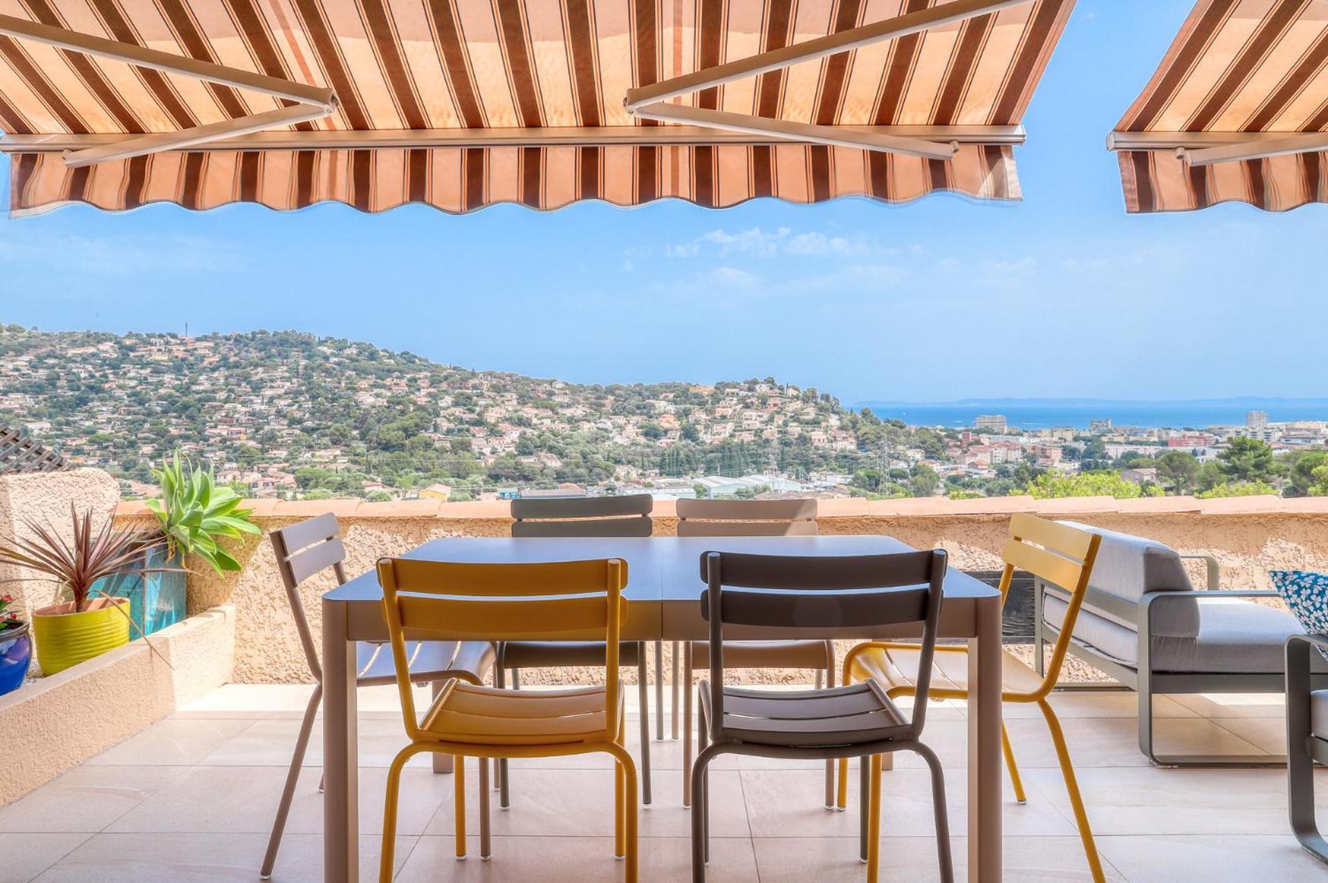 Superbe T4 -vue Mer- Confort Refait à Neuf! Bormes-les-Mimosas
